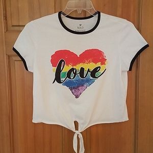 Rainbow heart love graphic tee